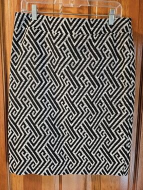 Ann Taylor Black and White Geometric Pencil Skirt